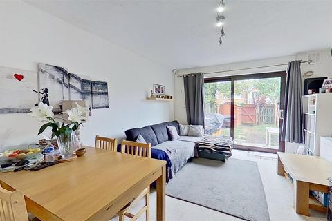 118a Rectory Lane, London, SW17 9PX