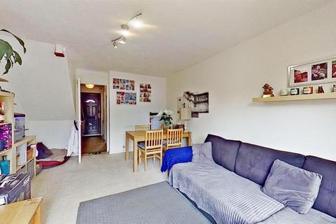 118a Rectory Lane, London, SW17 9PX