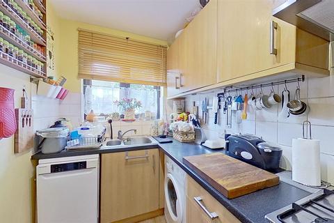 118a Rectory Lane, London, SW17 9PX