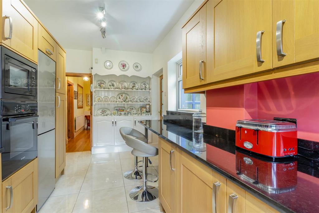 8603986-interior24.jpg