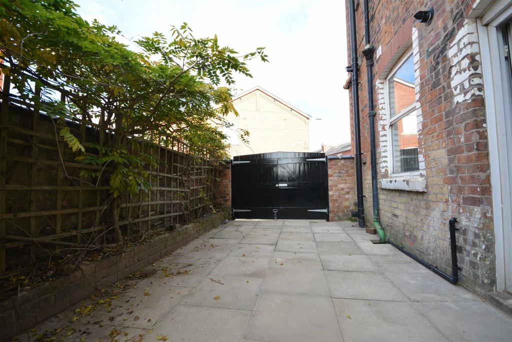 Springfield Road, Springfield, Wigan... 1 bed in a house share to rent