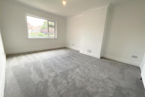 2 bedroom apartment for sale, Peasholm Drive, Scarborough