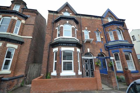 2 bedroom apartment to rent, Dicconson Street, Swinley, Wigan, WN1 2BA