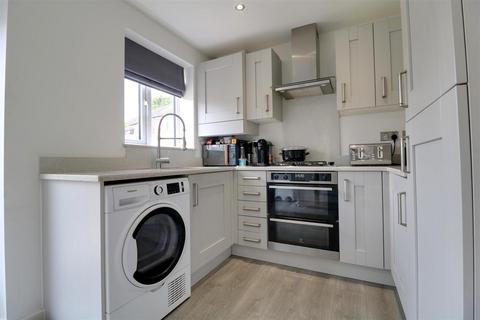 49 Barn Field Way, Alsager, Stoke-on-trent, ST7 2GZ