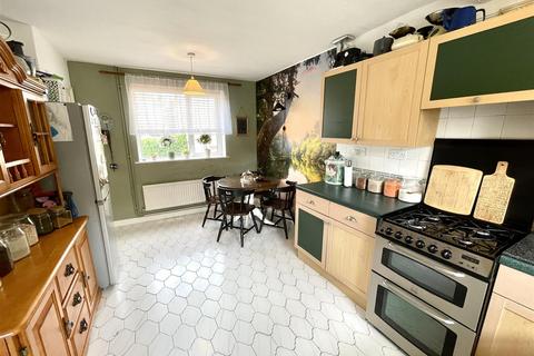 3 bedroom semi-detached house for sale, Second Avenue, Spalding