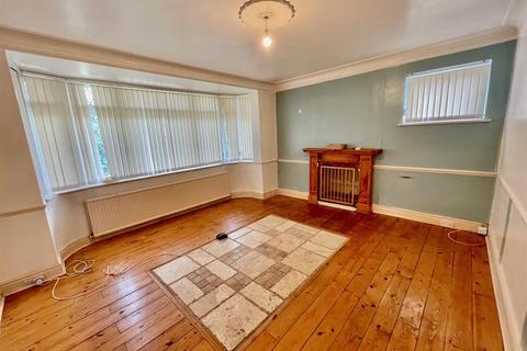 4 bedroom semi-detached house for sale, Barnet Road, Herts EN6