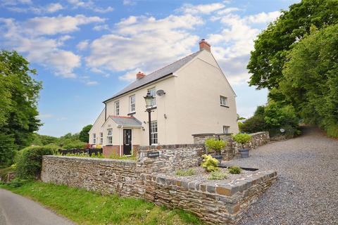 4 bedroom detached house for sale, Llandilo, Clynderwen