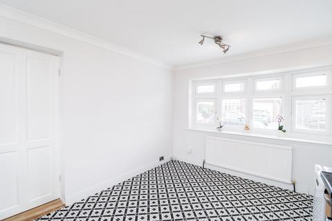 25 Mark Avenue, Stockton-on-tees, TS20 1NG