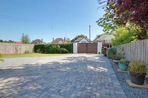 4 bedroom detached bungalow for sale, Mill Road, Swanland HU14