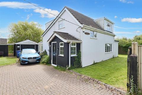 3 bedroom detached house for sale, London Road, Kessingland, Lowestoft