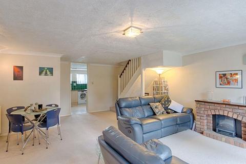 3 bedroom semi-detached house for sale, Shalcross Drive, Cheshunt