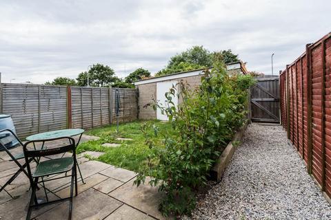 83 Bryant Gardens, Clevedon, BS21 5HG