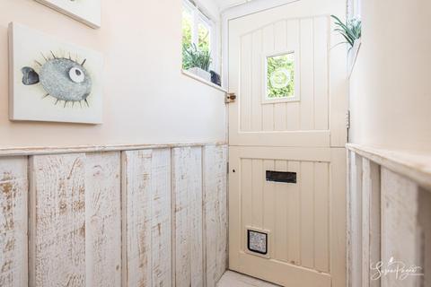 undefined, High Street, Niton