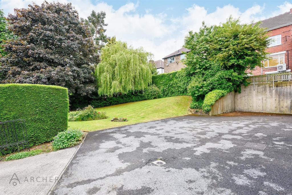 Flat4,92 Brookhouse Hill(Exterior)(4of6).jpg