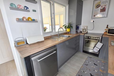8 Crane Road, Camborne, TR14 7PQ