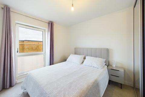 2 bedroom flat for sale, Arla Place, Ruislip HA4