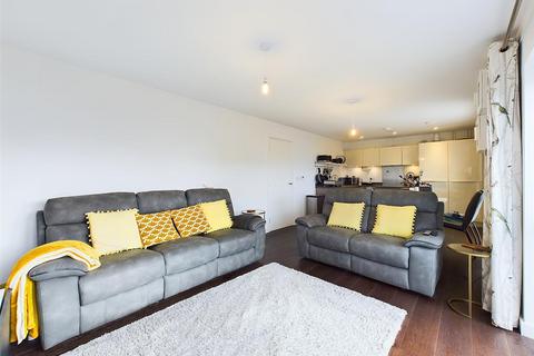 2 bedroom flat for sale, Arla Place, Ruislip HA4