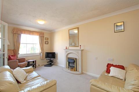 1 bedroom retirement property for sale, Brampton Court, Chichester