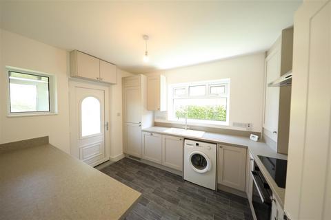 2 bedroom semi-detached bungalow to rent, Swine Lane, Coniston, Hull
