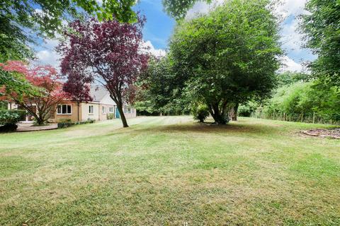 5 bedroom detached house for sale, Court Drive, Shillingford OX10