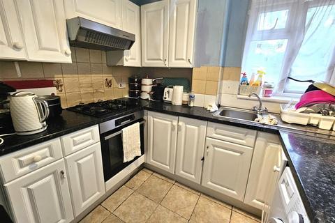 2 bedroom flat for sale, Ventnor Terrace, Newport Road, Aldershot