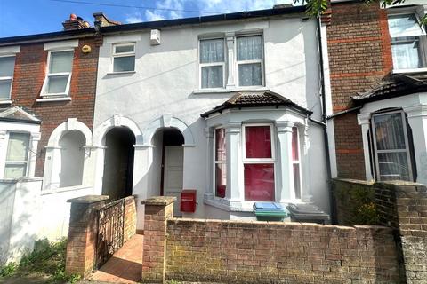 3 bedroom terraced house for sale, Diamond Road, Watford WD24