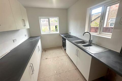 3 bedroom terraced house for sale, Diamond Road, Watford WD24