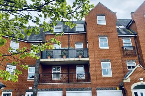 2 bedroom flat for sale, Lynmouth Road, Swindon SN2
