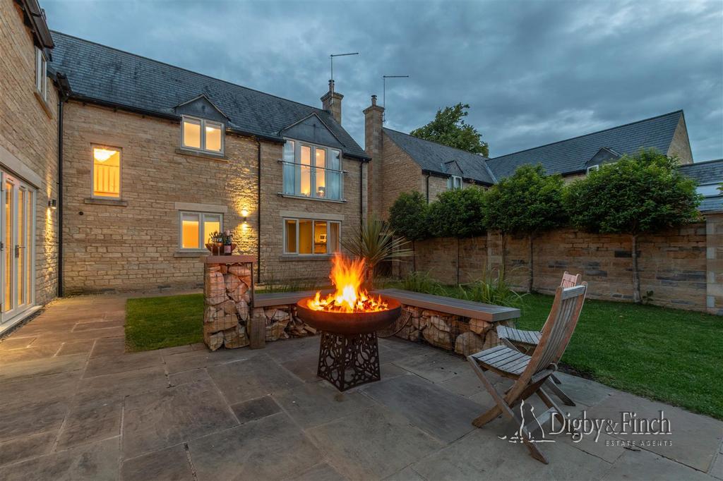 3 Beech House 104.jpg