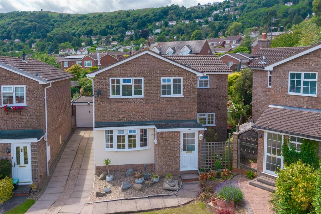 Walnut Crescent, Malvern 4 bed detached house for sale £425,000