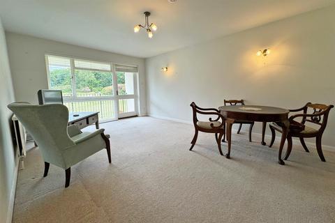 1 bedroom flat for sale, Bramley - No Onward Chain