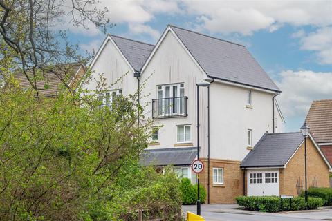 3 bedroom semi-detached house for sale, Renfields, Haywards Heath