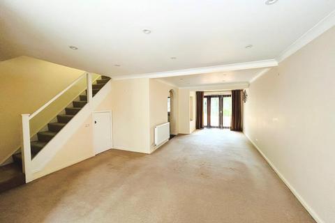 3 bedroom terraced house for sale, Harvey Road, Evesham