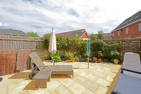 3 bedroom semi-detached house for sale, Greenfields Gardens, Greenfields, Shrewsbury