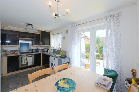 3 bedroom semi-detached house for sale, Greenfields Gardens, Greenfields, Shrewsbury