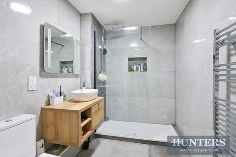 Flat 14, Dewhurst Court Inverness Road, Hounslow, TW3 3LJ