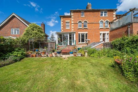 Ormond Villa London Road, Devizes, SN10 2DS