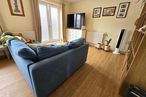 2 bedroom flat for sale, Signal Way, Chippenham