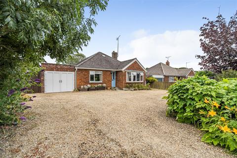 6 bedroom detached bungalow for sale, Park Road, North Newnton, Pewsey