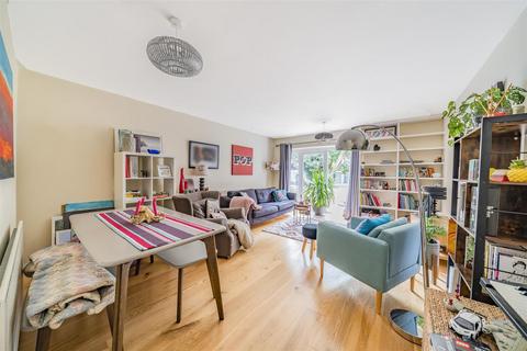 2 bedroom apartment for sale, The Avenue, Surbiton