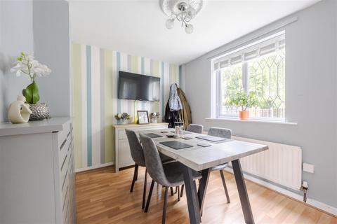 74c Burringham Road, Scunthorpe, DN17 2DE