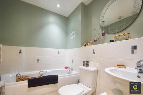 Flat 8, 4 Suffolk Drive, Gloucester, GL1 2AF
