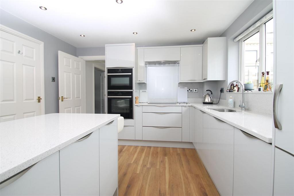 Kitchen second.JPG