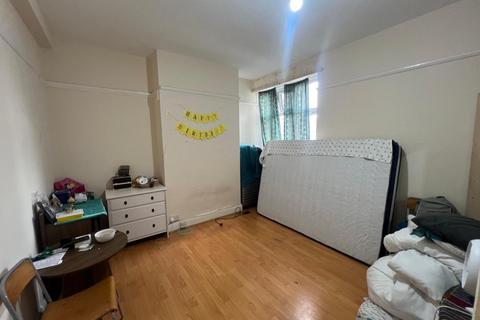 2 bedroom flat for sale, Harrow Road, Wembley