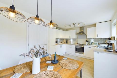 72 Brambling Way, Hardwicke, Gloucester, GL2 4DS