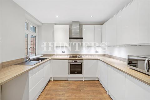 2 bedroom flat for sale, Finchley Road, London, NW2