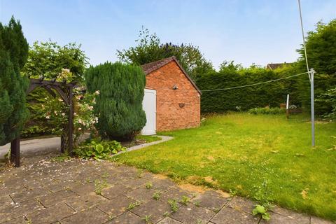 2 bedroom detached bungalow for sale, 14 Copperfield Close, Malton, YO17 7YN