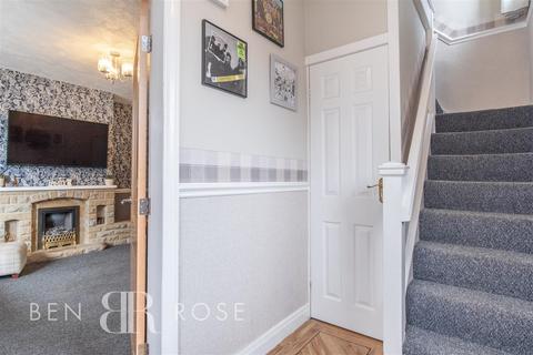 3 bedroom semi-detached house for sale, Lindsay Avenue, Leyland