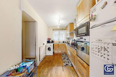 2 bedroom maisonette to rent, Wynford Road, London, N1