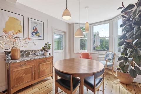 Flat 1, 4a Mildenhall Road, London, E5 0RU